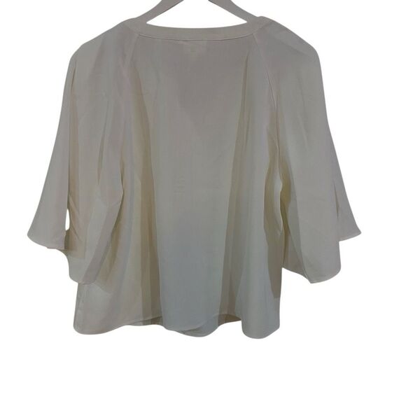 Heyson NWT cream flutter short sleeve vneck blouse medium career wear academia - Picture 6 of 6